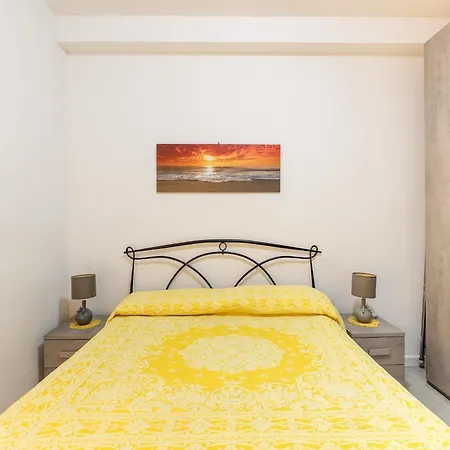 Apartman In With Swimming Pool And Sea View