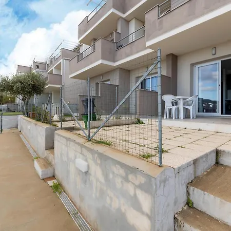 Апартаменты In With Swimming Pool And Sea View