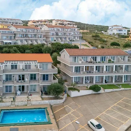 In With Swimming Pool And Sea View شقة كاستيلساردو