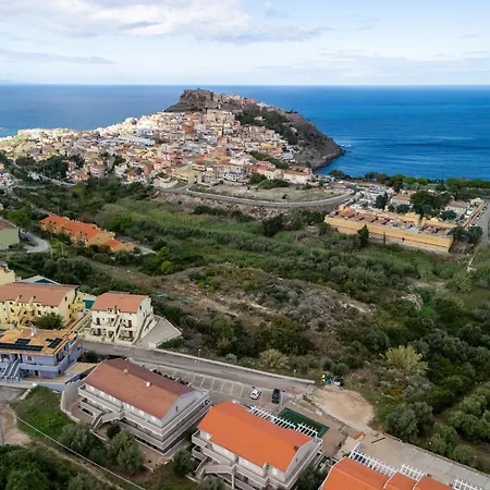 In With Swimming Pool And Sea View Кастельсардо