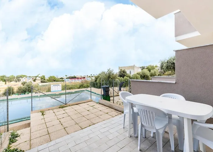 In With Swimming Pool And Sea View Апартаменты