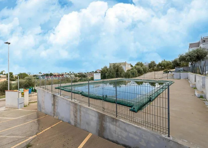 Apartment In With Swimming Pool And Sea View