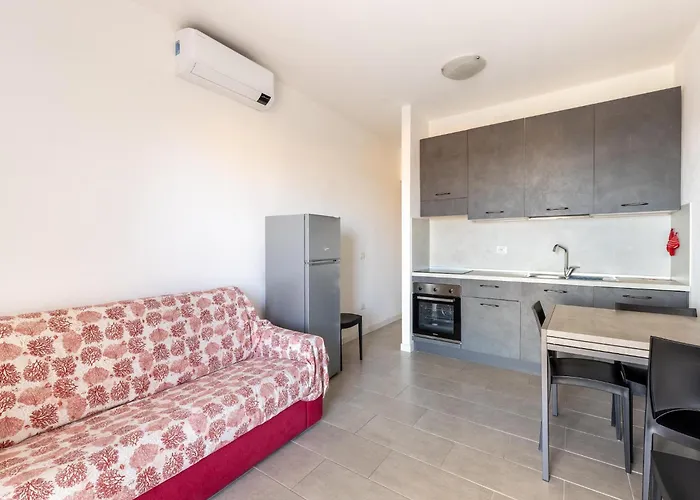 In With Swimming Pool And Sea View Апартаменты *