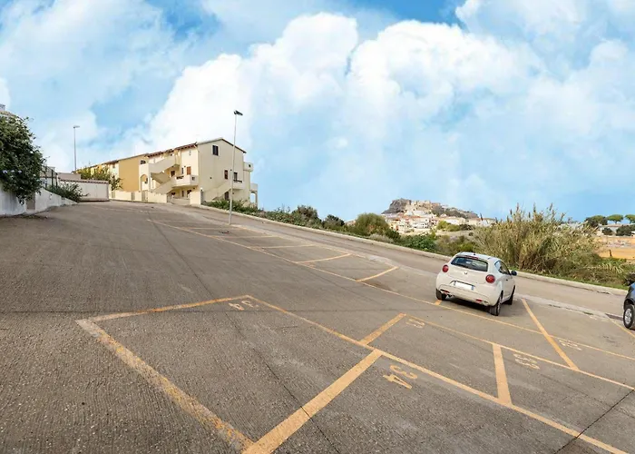 In With Swimming Pool And Sea View