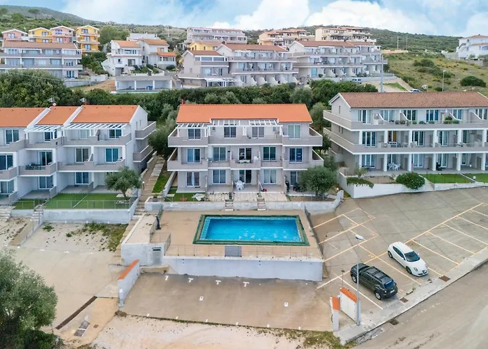 Апартаменты In With Swimming Pool And Sea View *